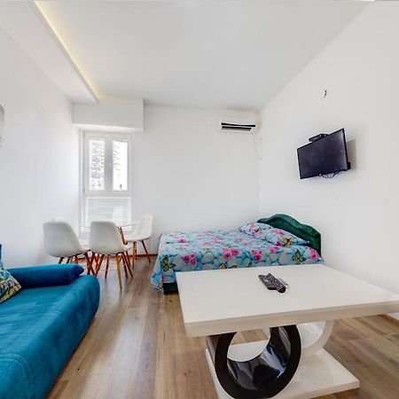 Post Office Center Apartments Будва Екстер'єр фото