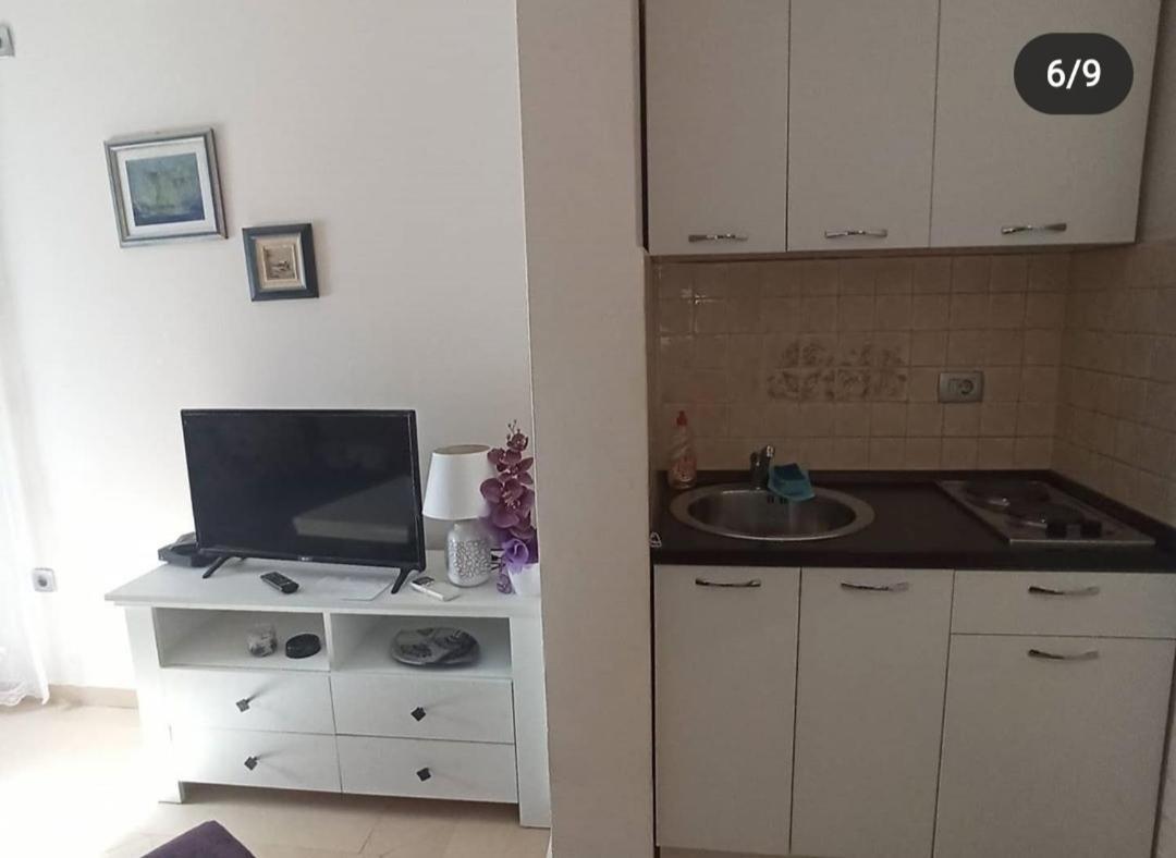 Post Office Center Apartments Будва Екстер'єр фото
