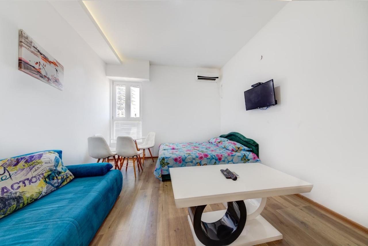 Post Office Center Apartments Будва Екстер'єр фото