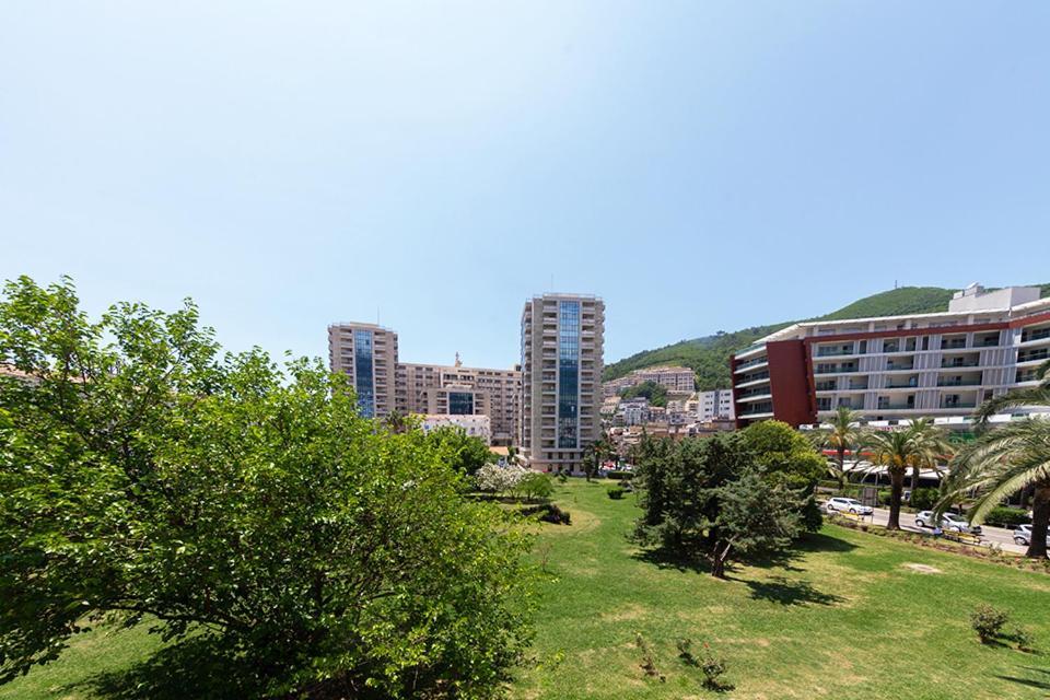 Post Office Center Apartments Будва Екстер'єр фото