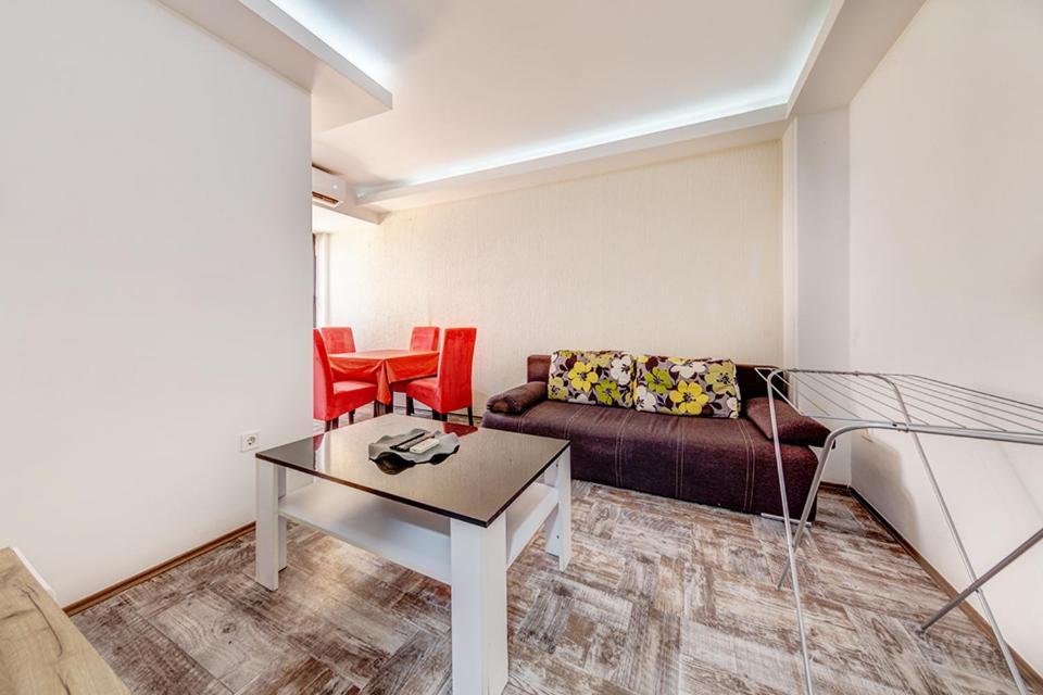 Post Office Center Apartments Будва Екстер'єр фото