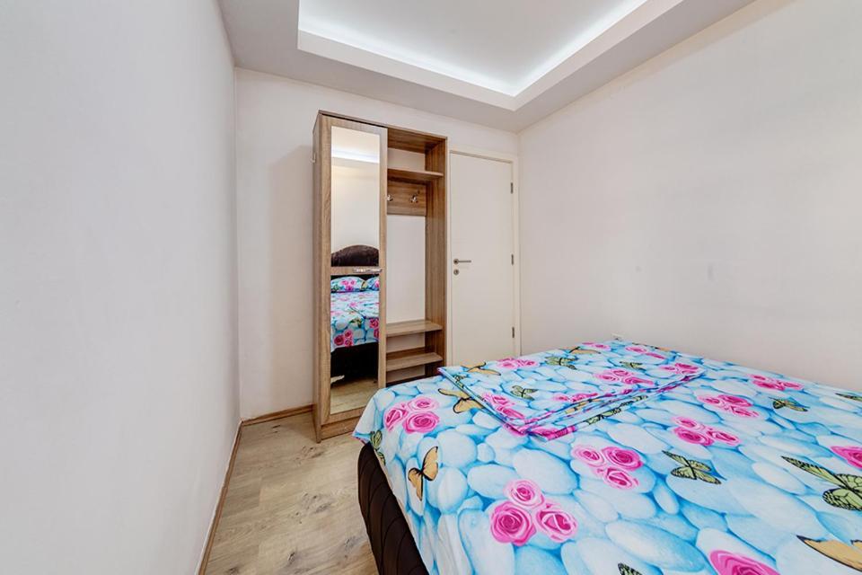Post Office Center Apartments Будва Екстер'єр фото