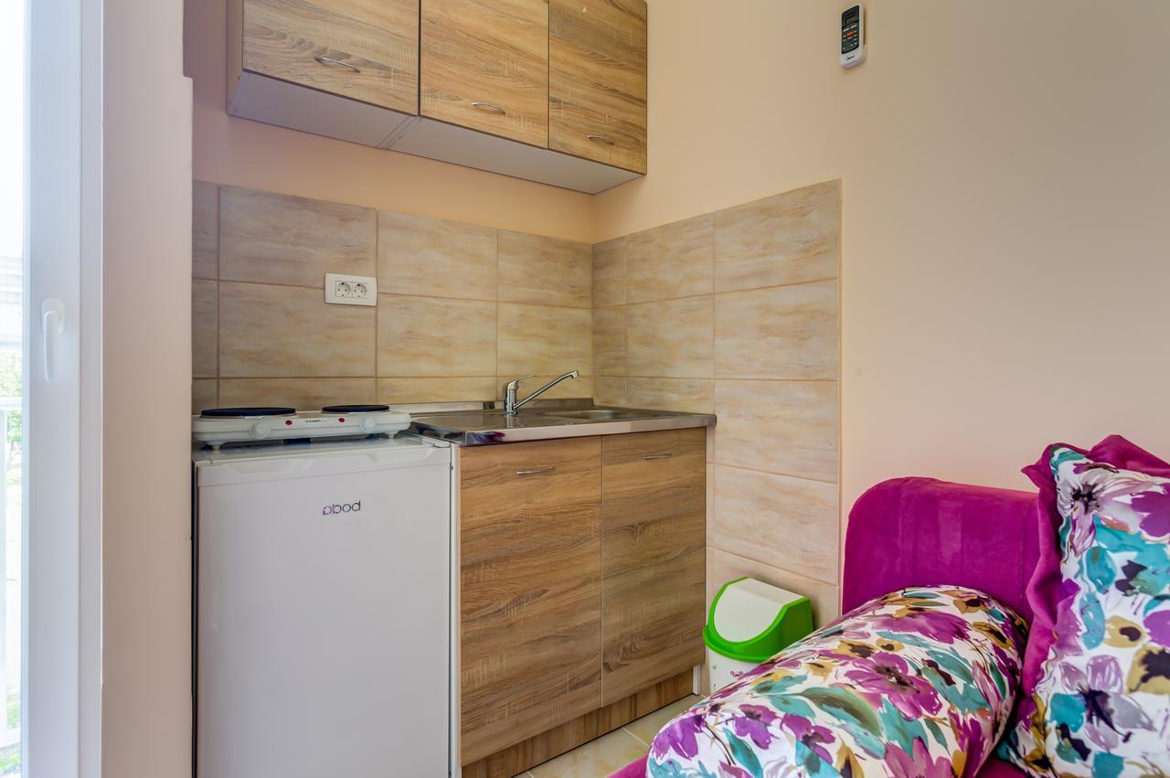 Post Office Center Apartments Будва Екстер'єр фото
