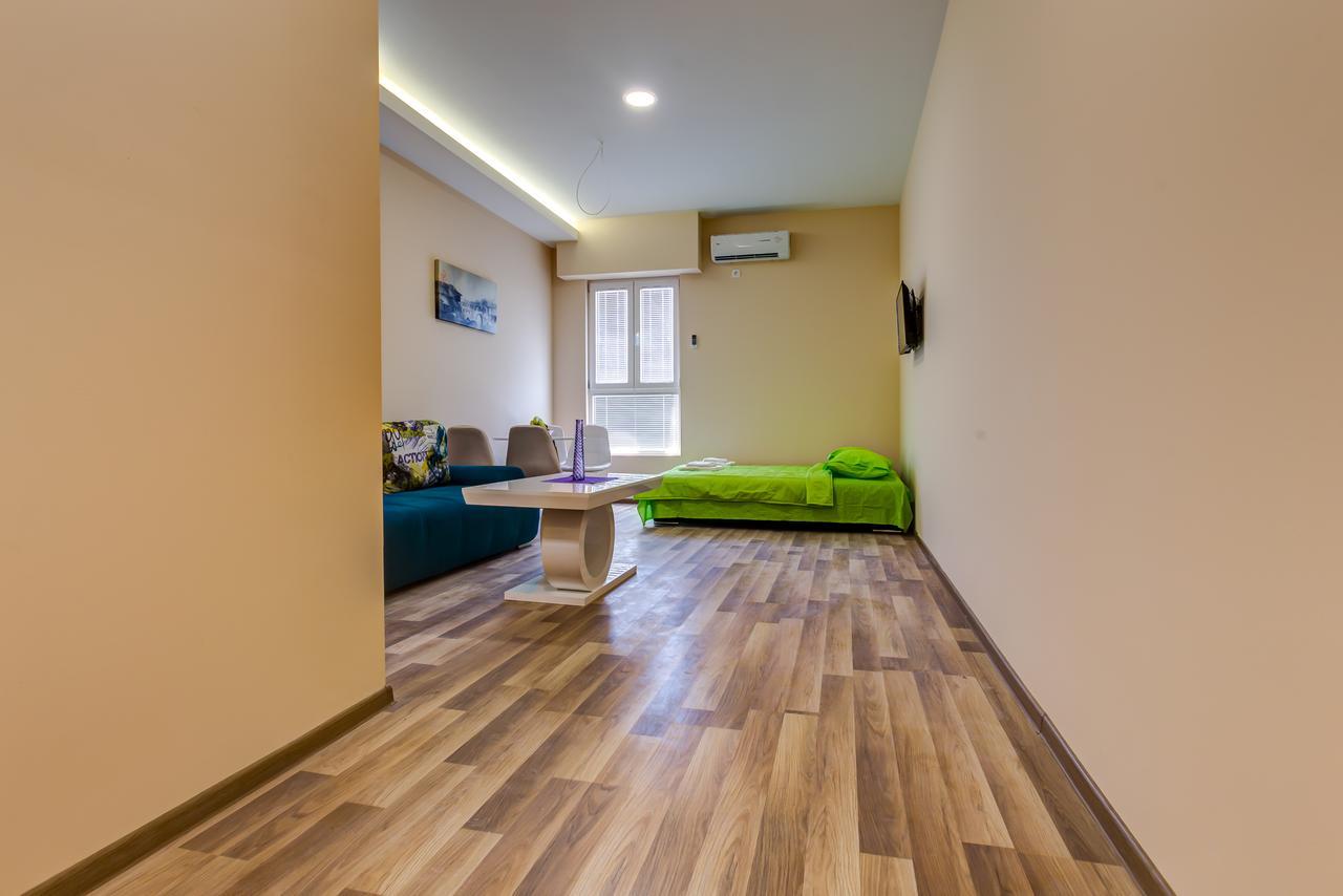 Post Office Center Apartments Будва Екстер'єр фото